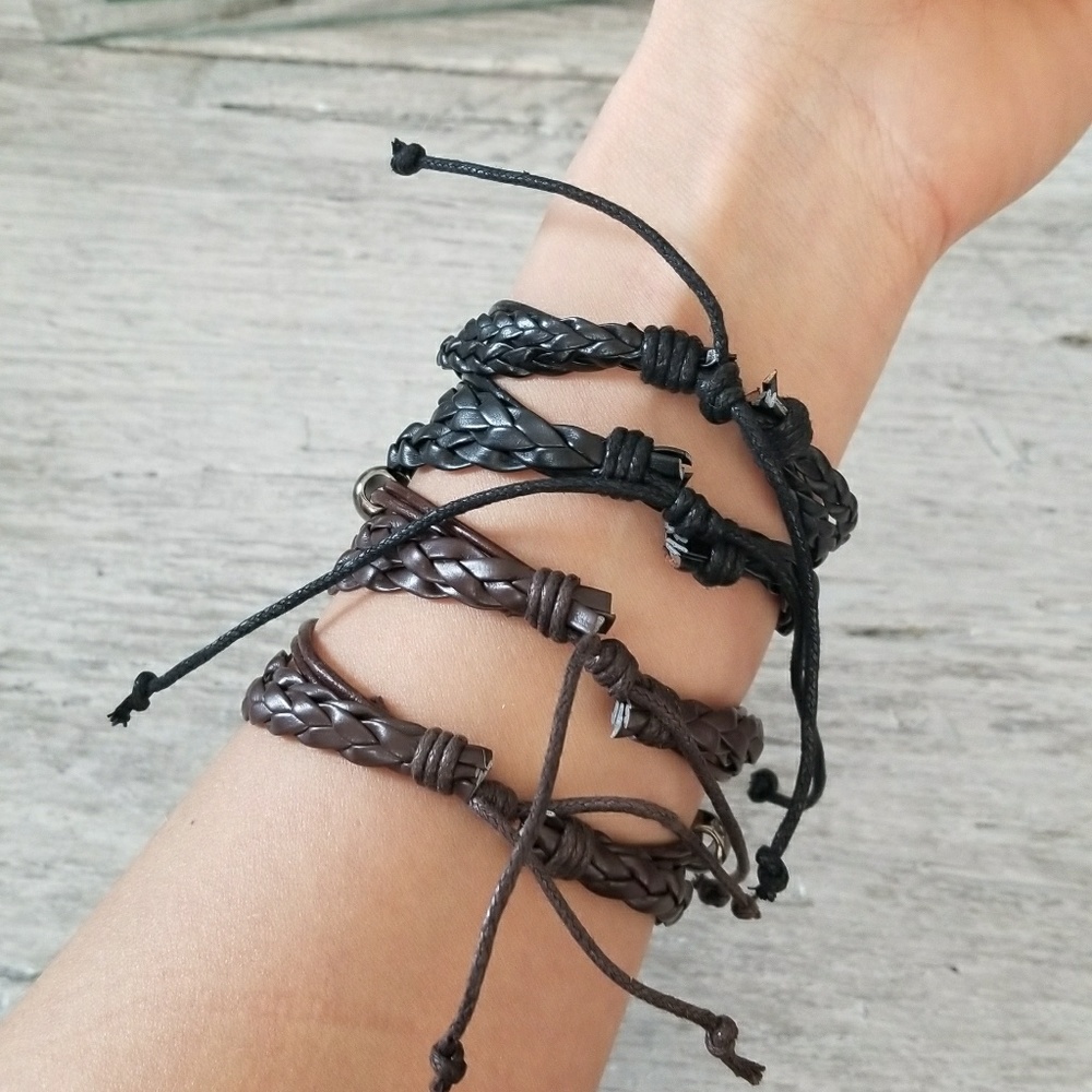 FAUX LEATHER INSPIRATION BRACELET - Picture 4 of 4